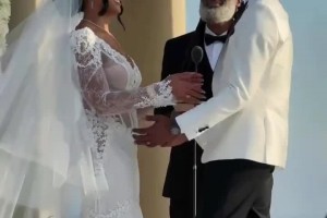比尔与女友卡米娅大婚 杜兰特塔图姆等一众好友现身祝福~